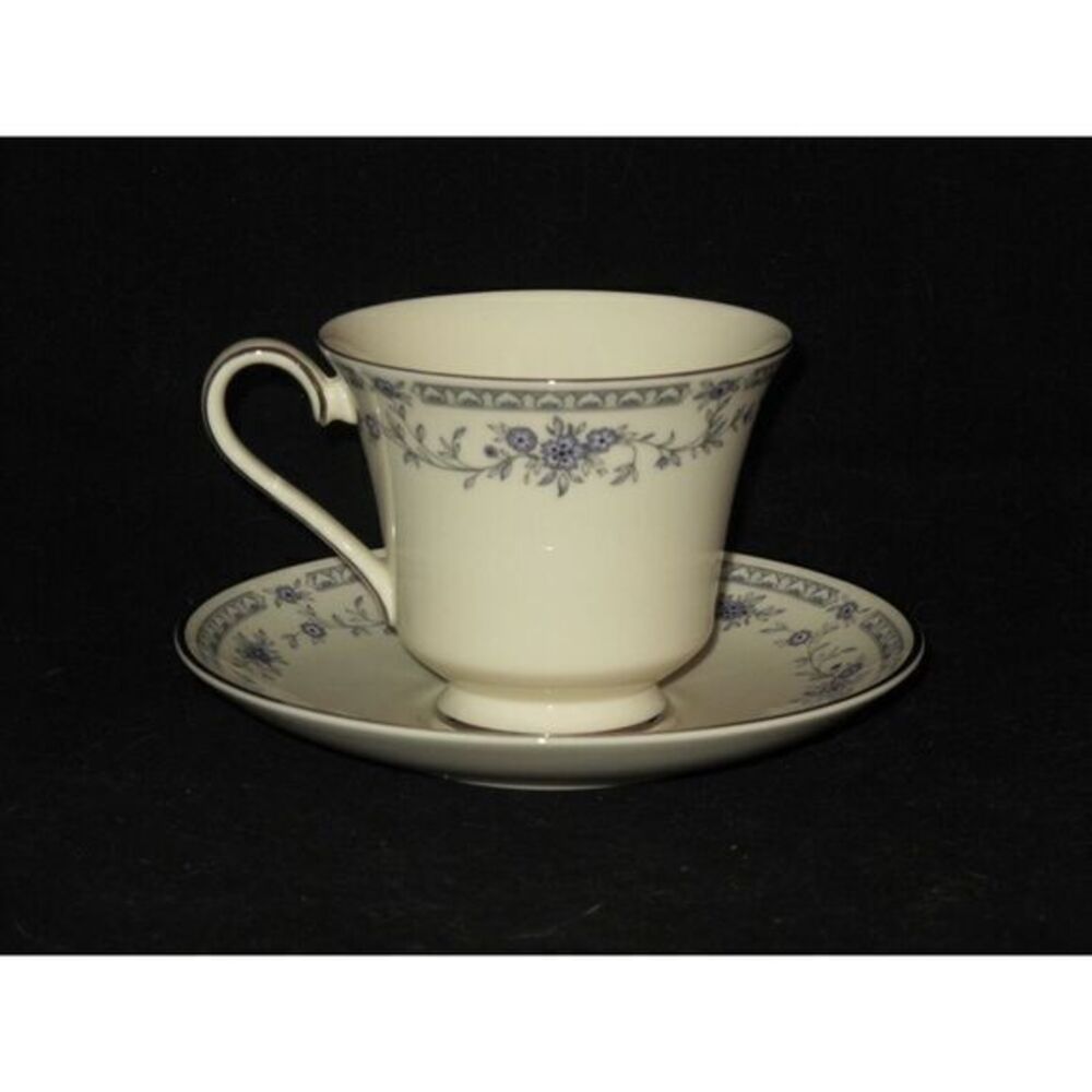 Minton Bellemeade Teacup Cup‎ & Saucer Set (s) Blue Flowers Bone China England